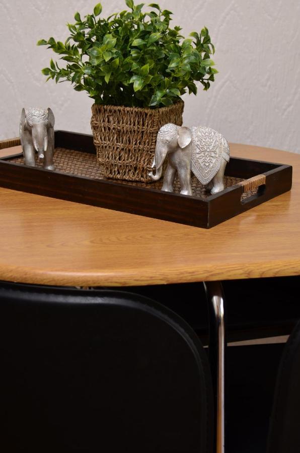 33Sm Dreams Unlimited Serviced Accommodation- Staines - Heathrow Stanwell Exterior photo